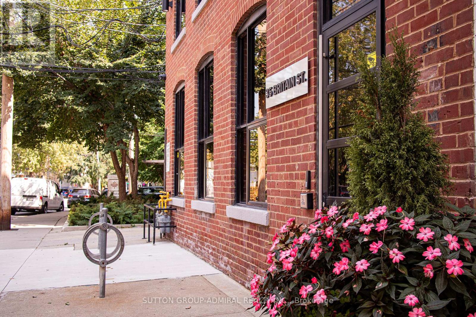 200 - 35 Britain Street Property Photo 3