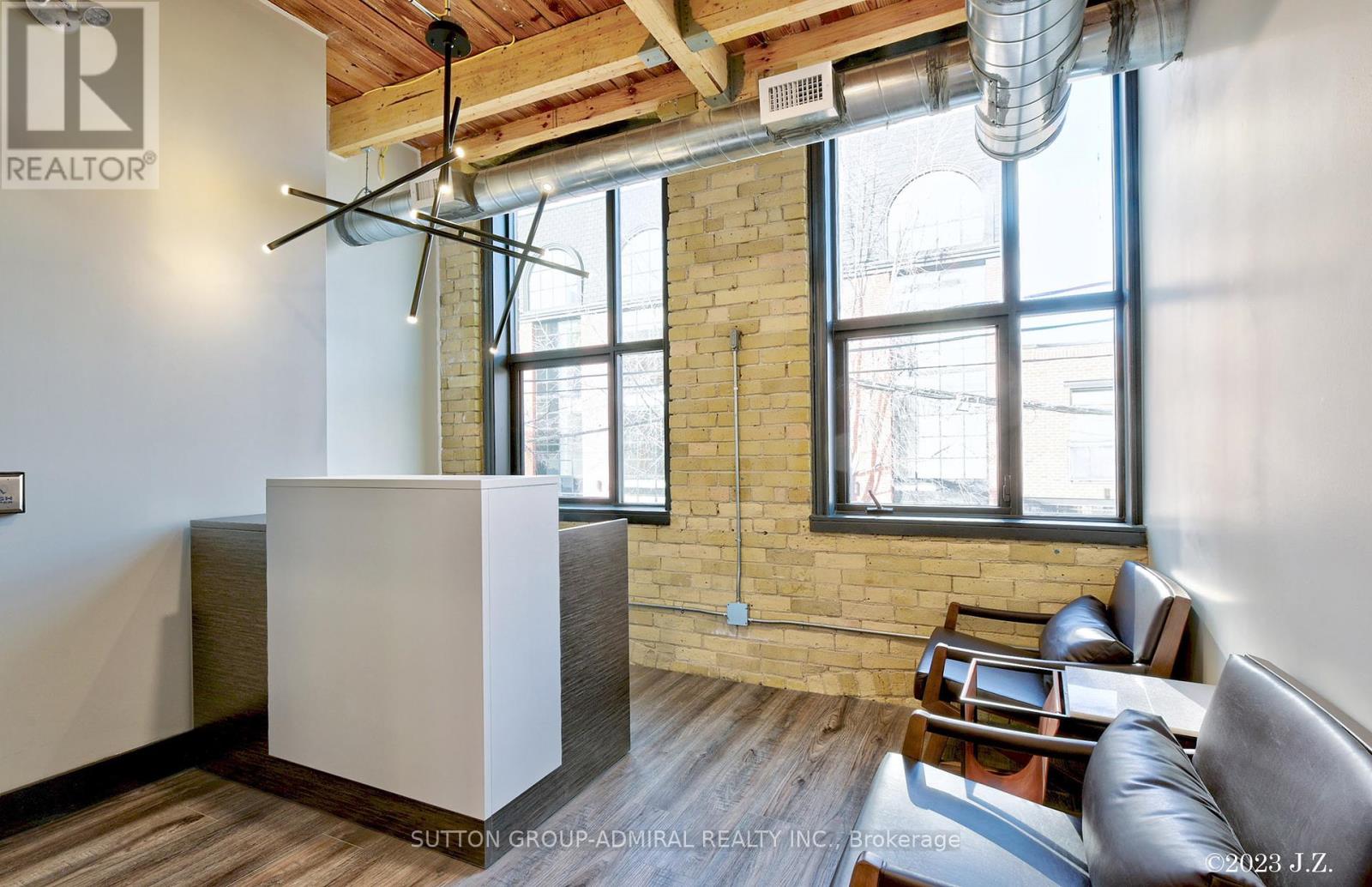 200 - 35 Britain Street Property Photo 8