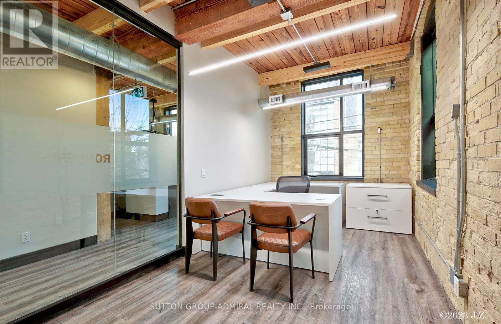 200 - 35 Britain Street Property Photo 10