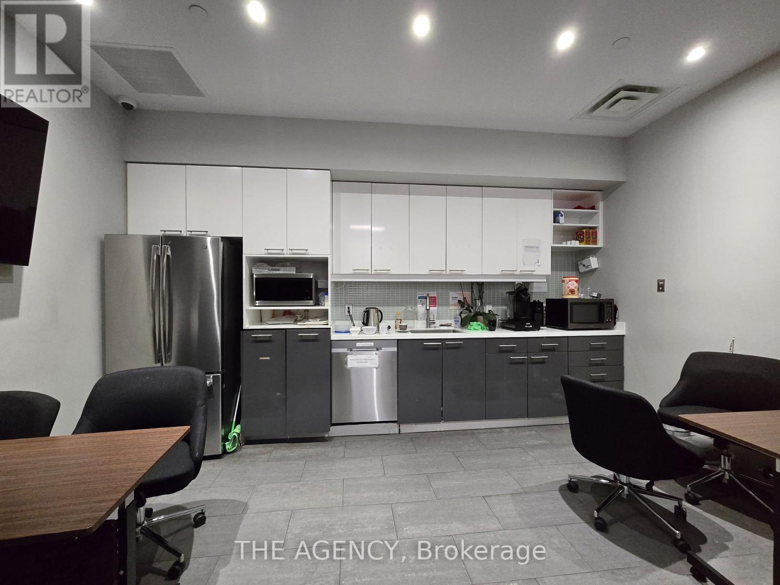 1050a - 5255 Yonge Street Property Photo 19