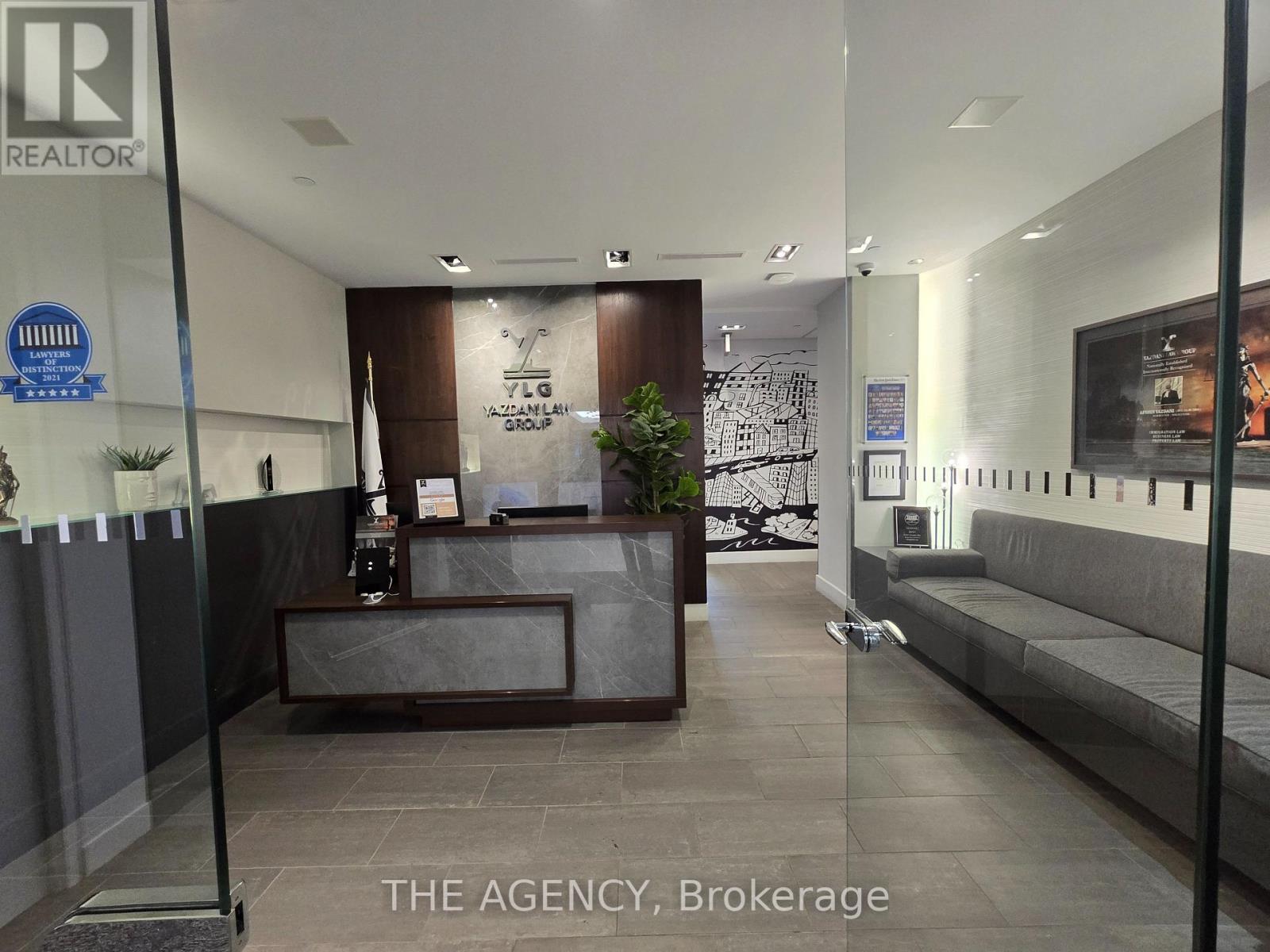 1050b - 5255 Yonge Street Property Photo 3