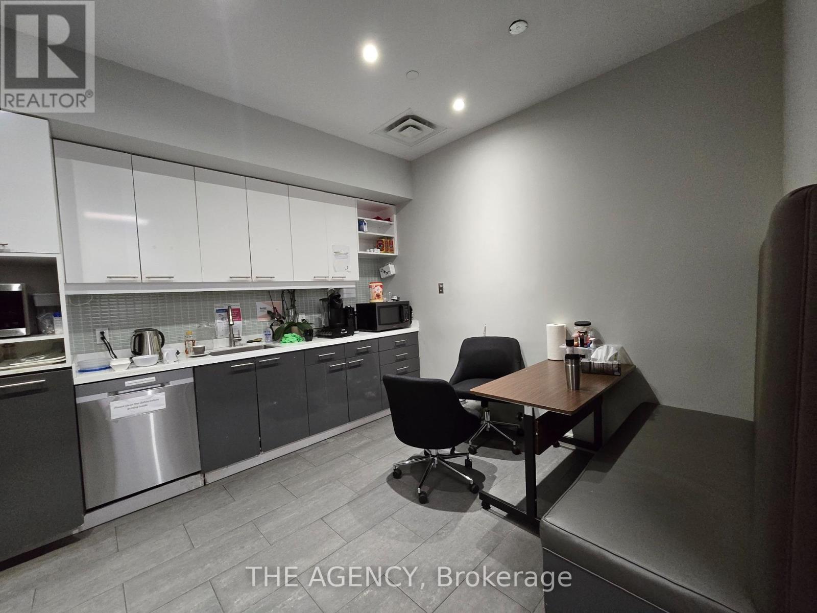 1050b - 5255 Yonge Street Property Photo 13