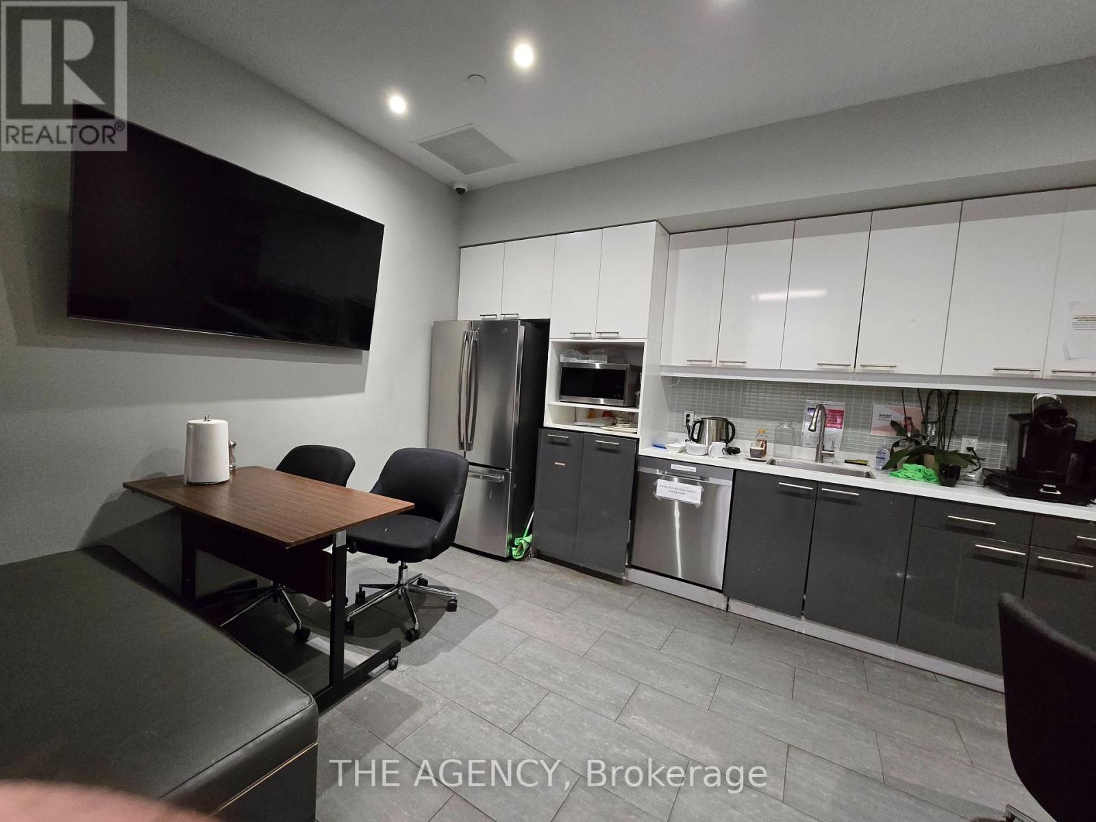 1050b - 5255 Yonge Street Property Photo 14