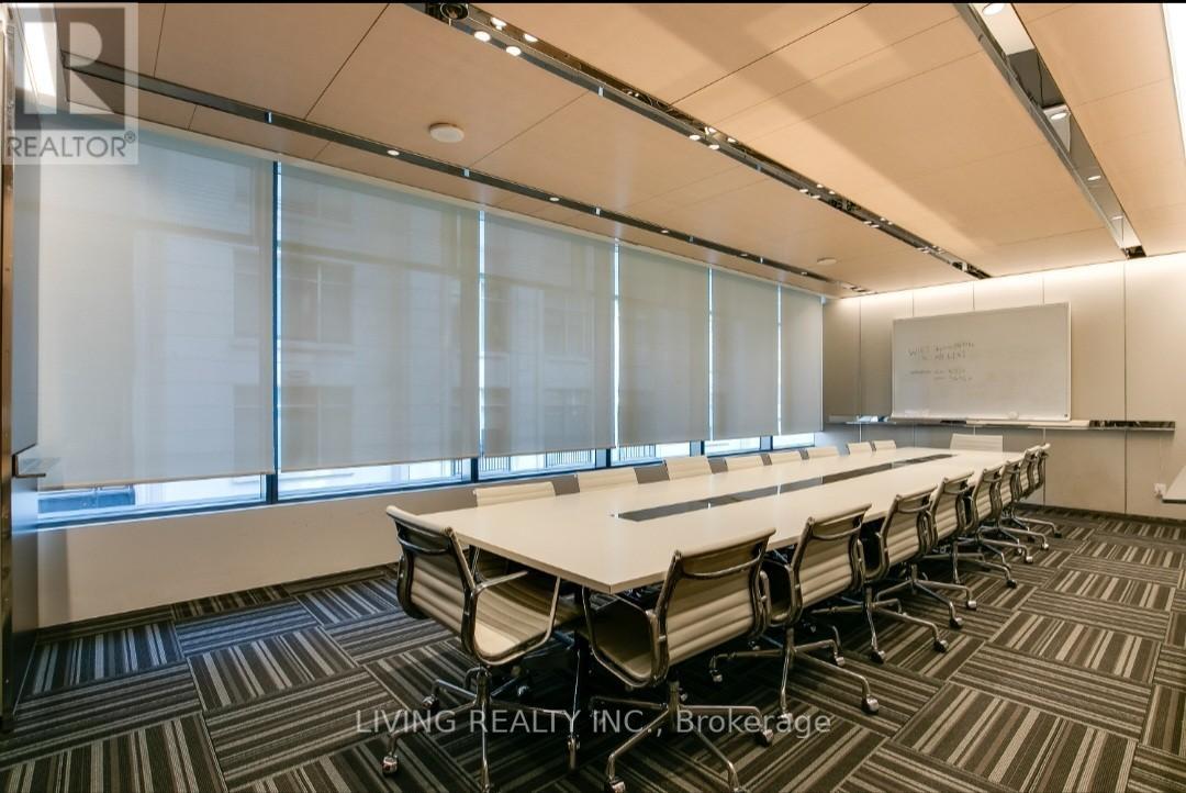 206 - 7 St Thomas Street Property Photo 2