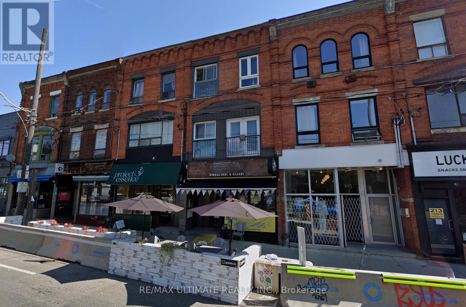 217 Ossington Avenue Property Photo 12