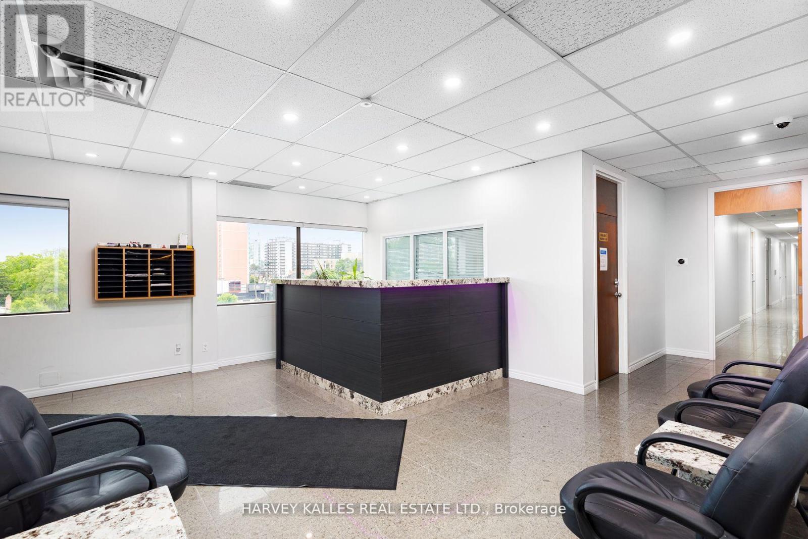314 - 6013 Yonge Street Property Photo 5