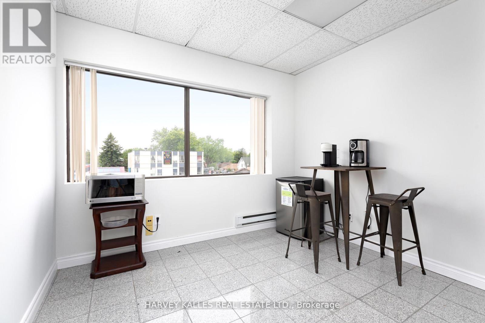 314 - 6013 Yonge Street Property Photo 10