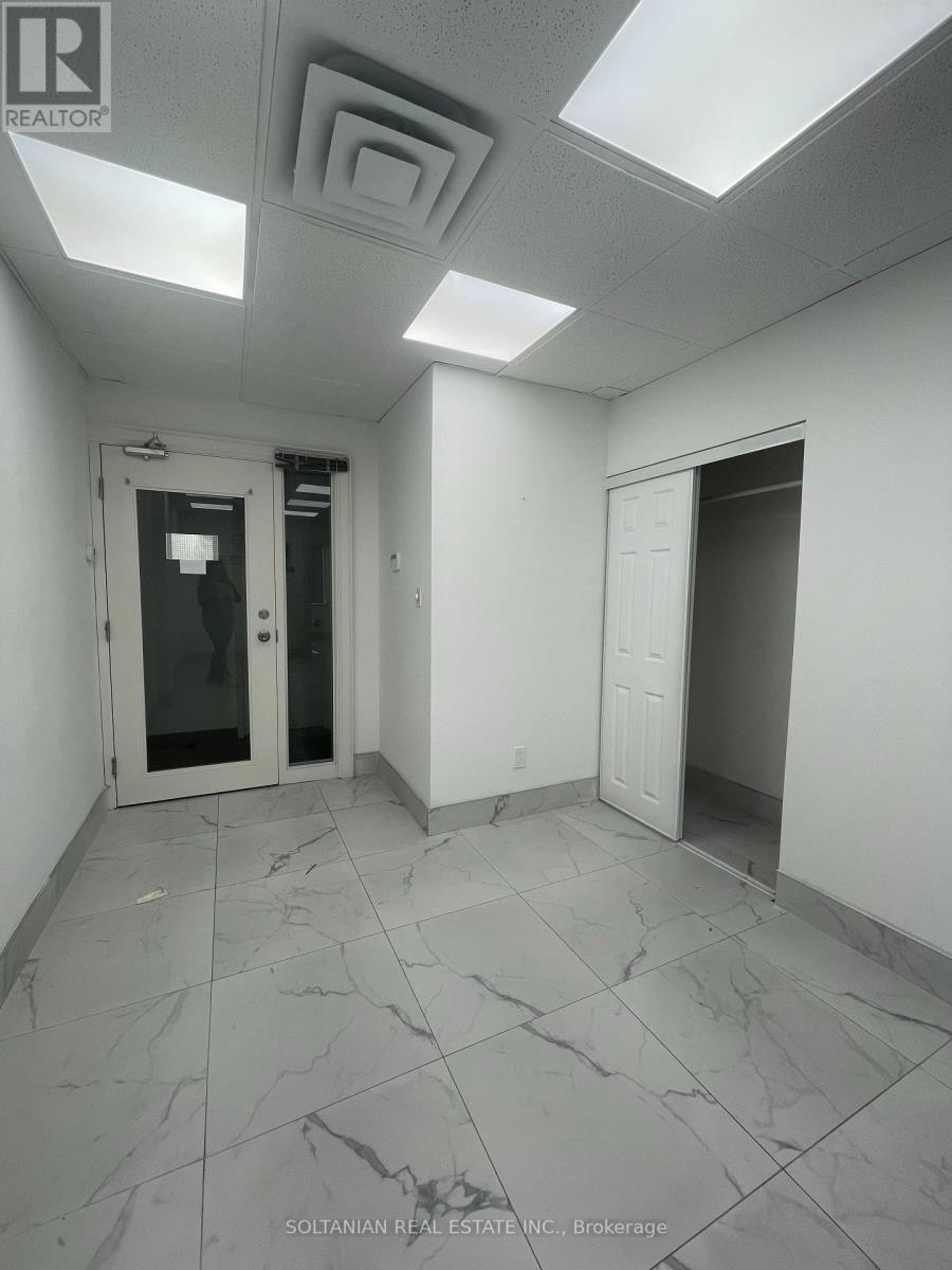202 - 175 Willowdale Avenue Property Photo 4
