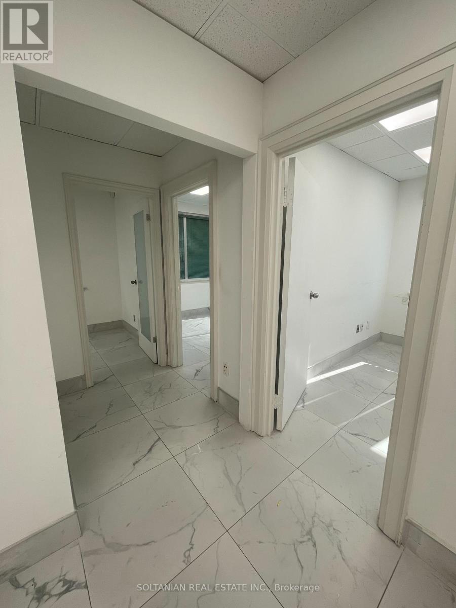 202 - 175 Willowdale Avenue Property Photo 8