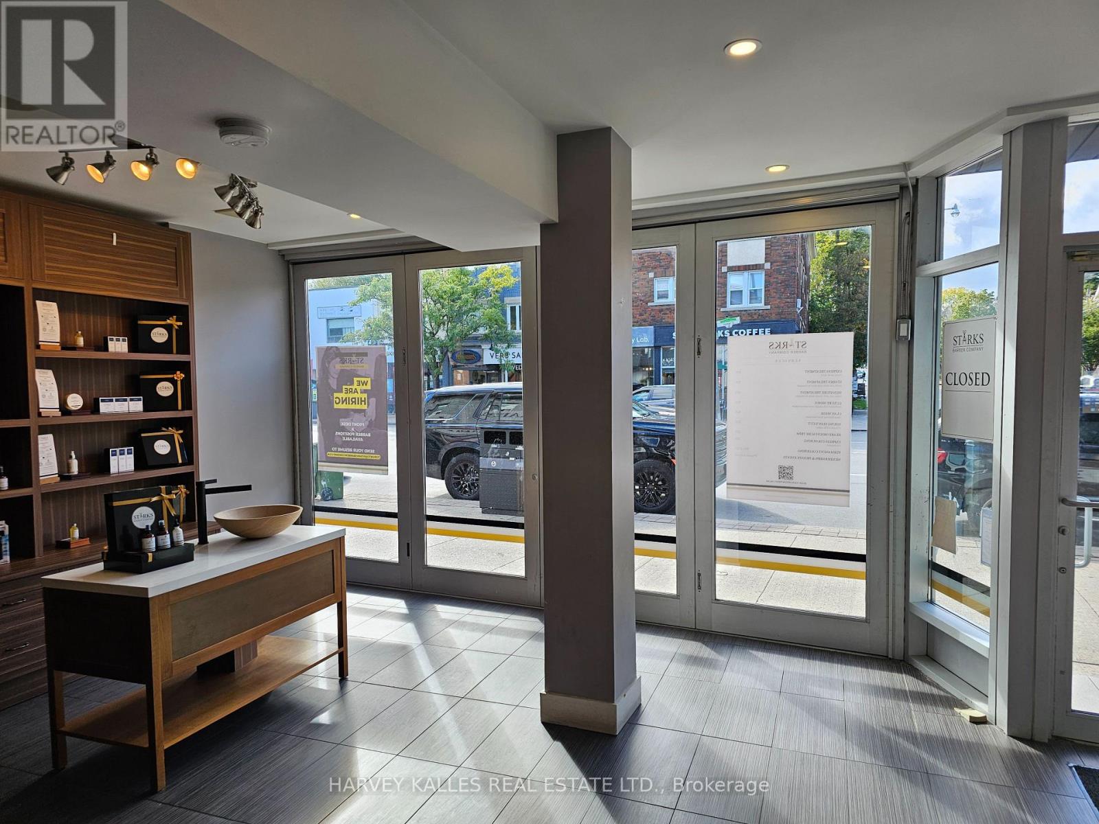 3285 Yonge Street Property Photo 3