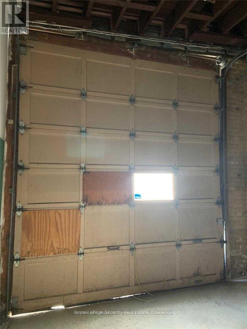 A3 - 381 Richmond Street E Property Photo 3