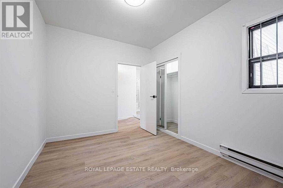 154 Bathurst Street Property Photo 13