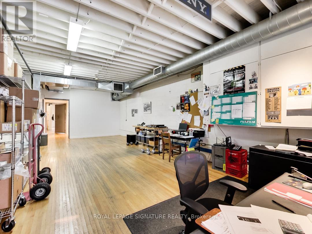 123 Niagara Street Property Photo 8