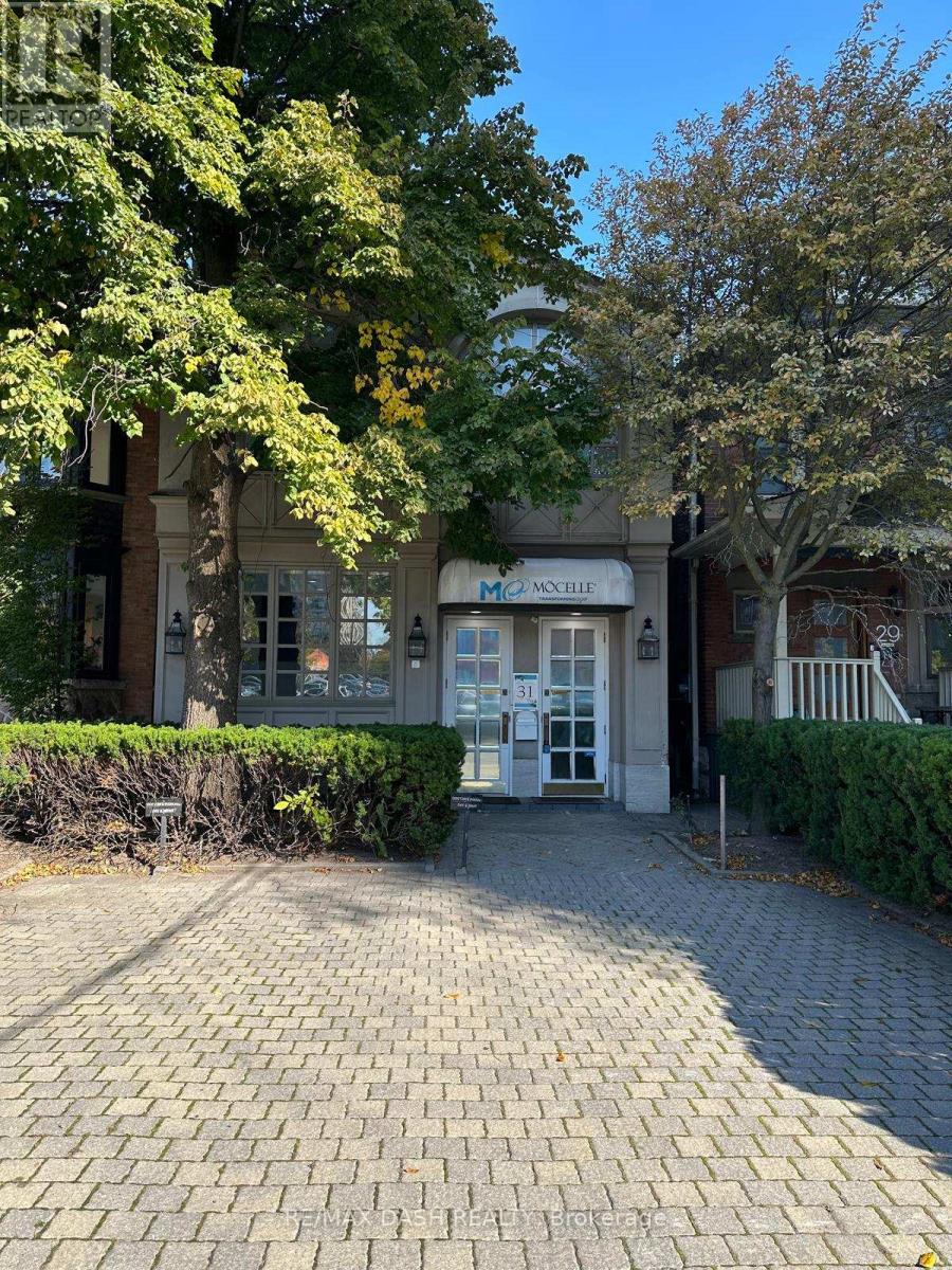 31 Alvin Avenue Property Photo 14