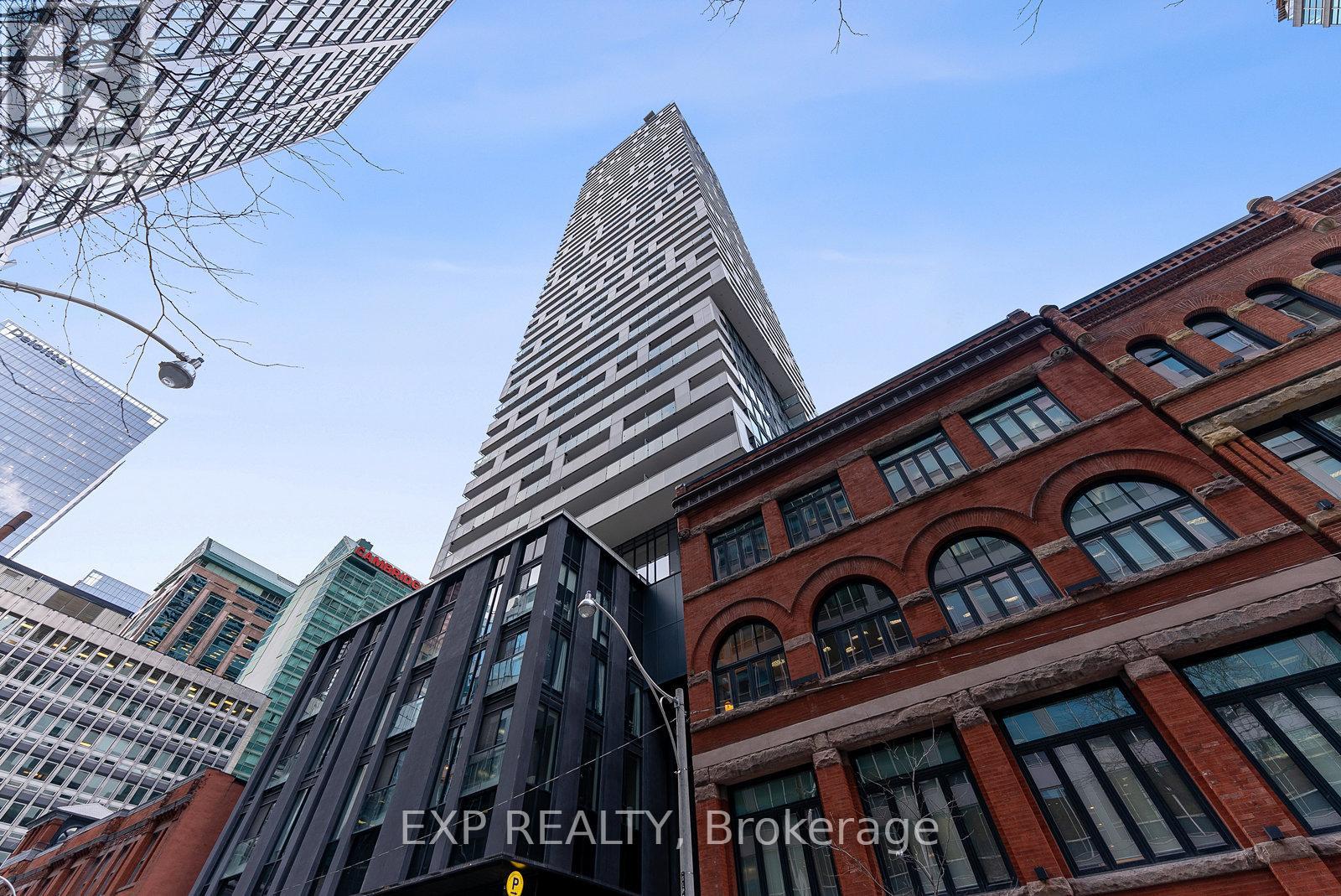 4011 - 20 Lombard Street Property Photo 2