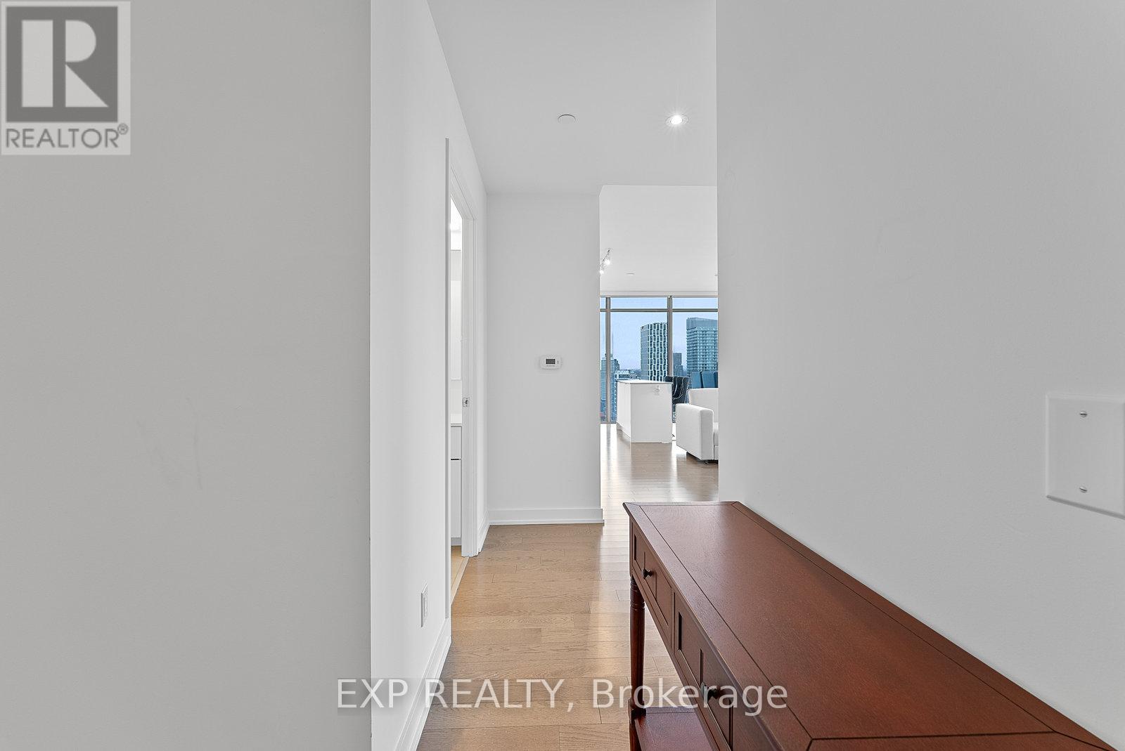 4011 - 20 Lombard Street Property Photo 3