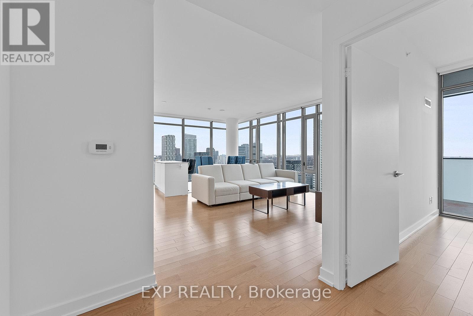 4011 - 20 Lombard Street Property Photo 5