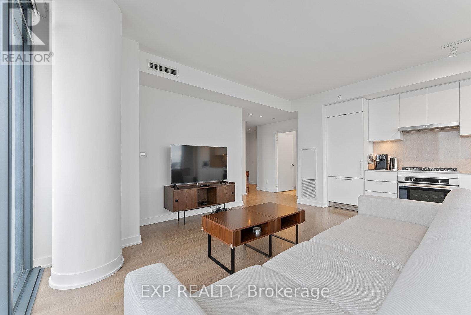 4011 - 20 Lombard Street Property Photo 8