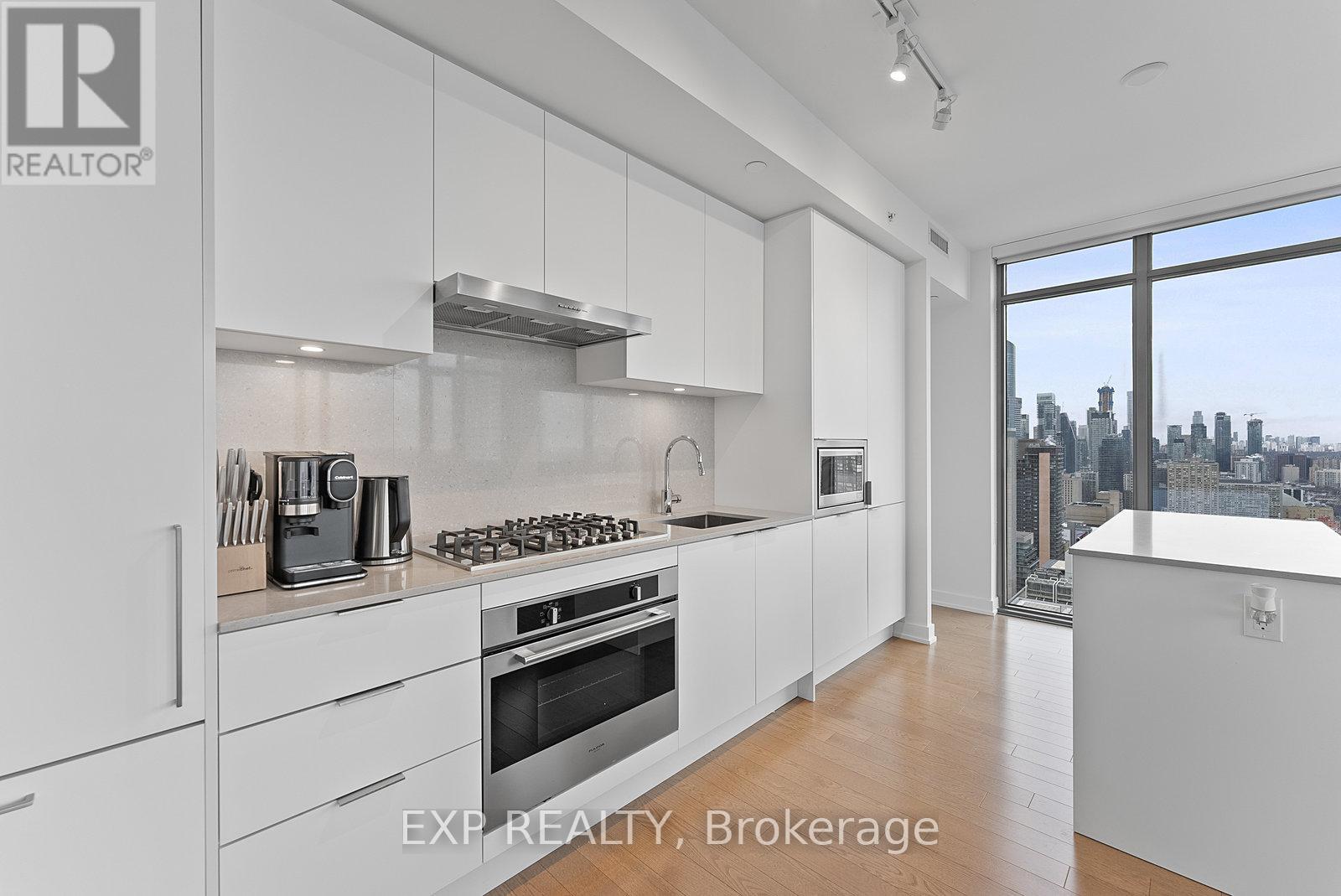 4011 - 20 Lombard Street Property Photo 9