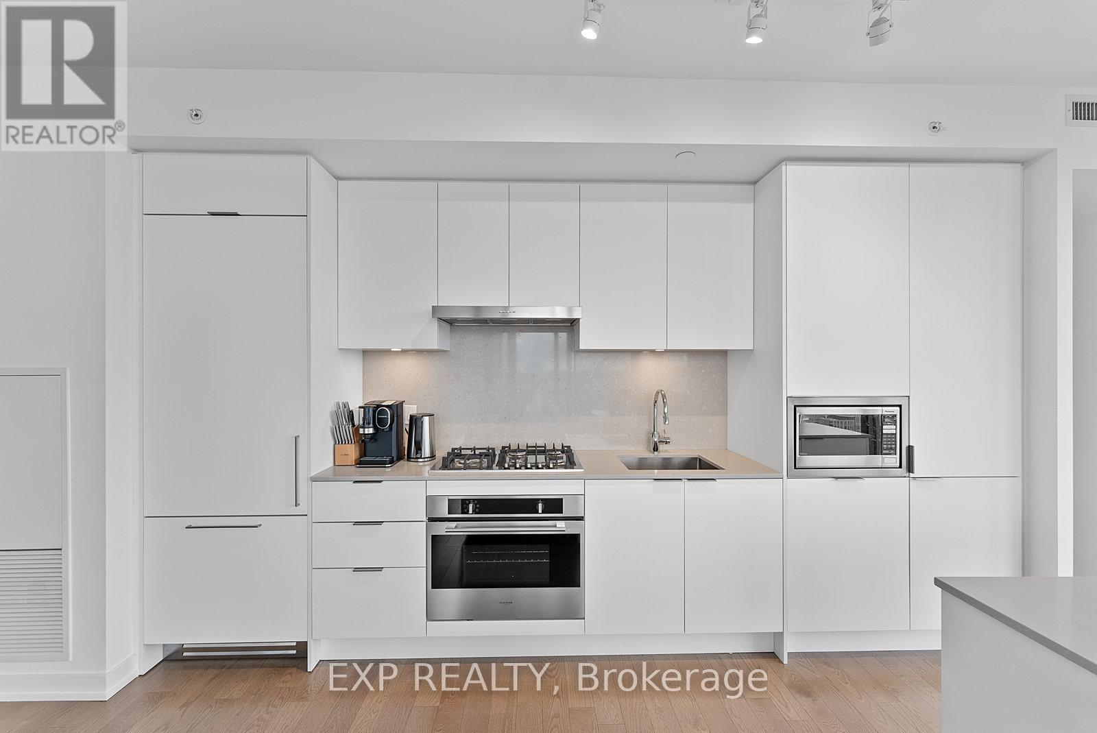 4011 - 20 Lombard Street Property Photo 14