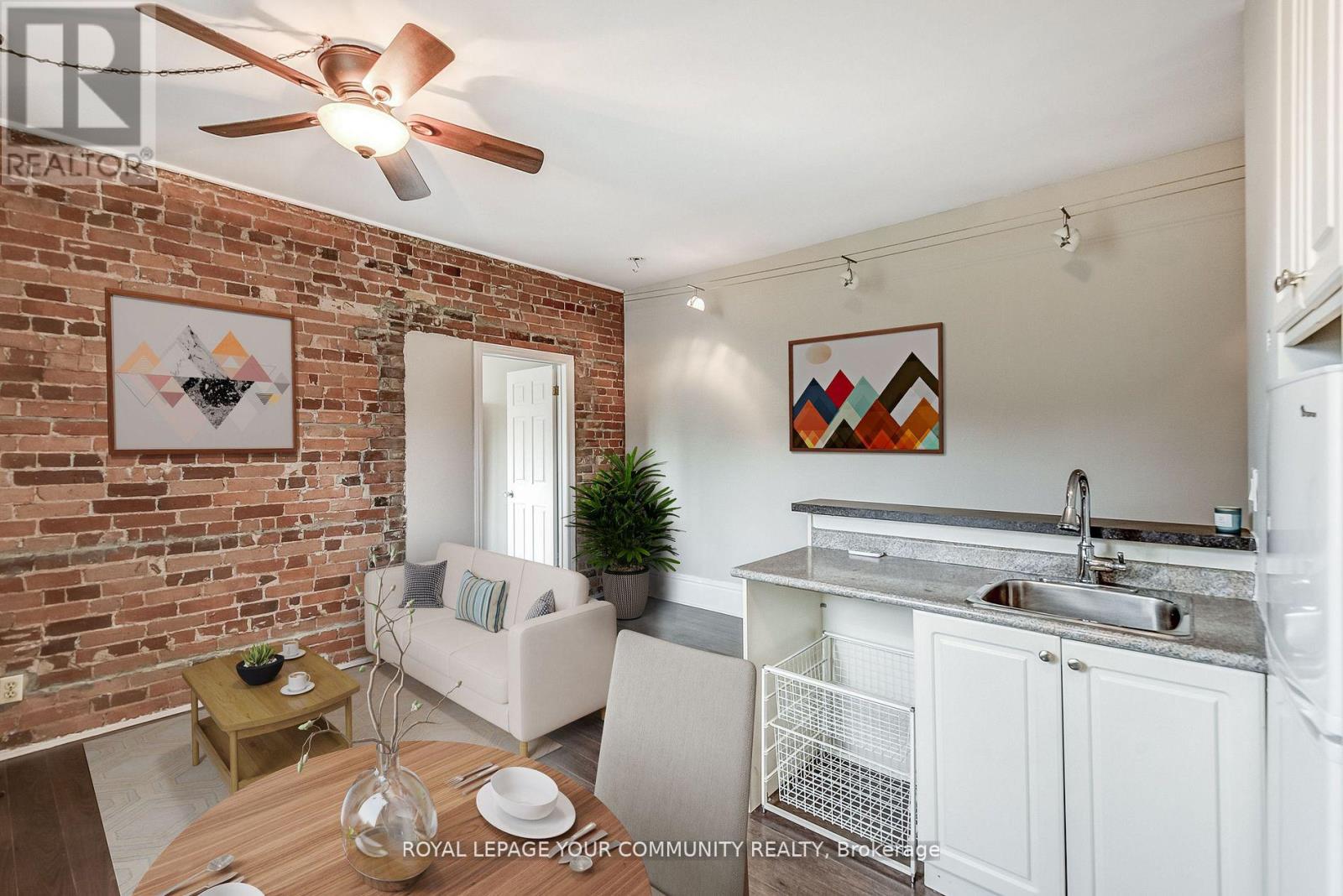 312 Seaton Street Property Photo 15