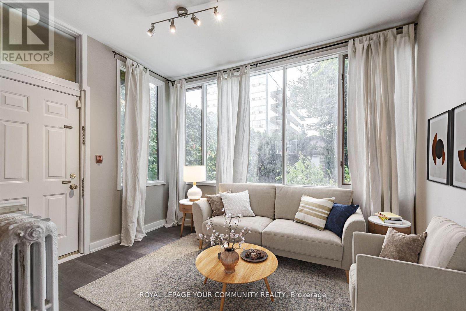 312 Seaton Street Property Photo 26
