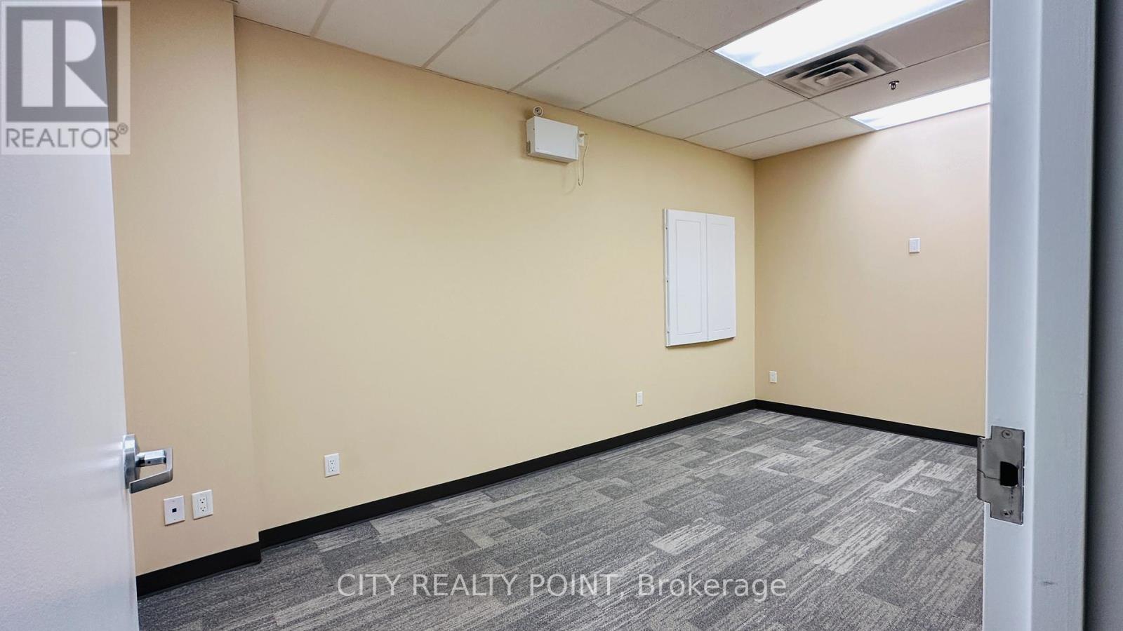 7 - 1500 Bathurst Street Property Photo 8