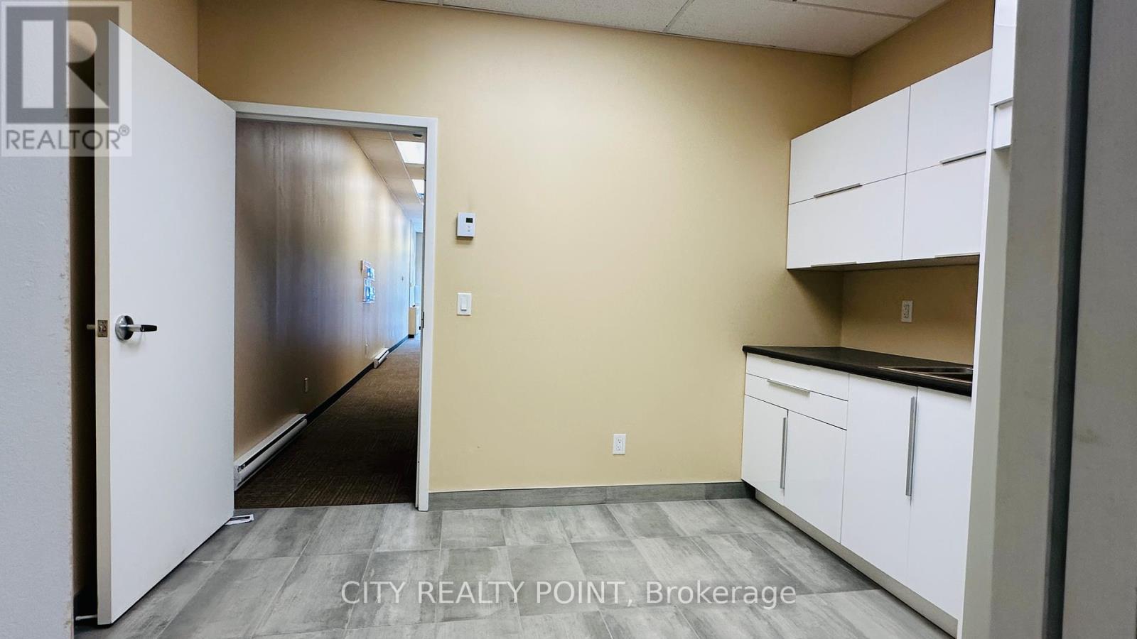 7 - 1500 Bathurst Street Property Photo 13