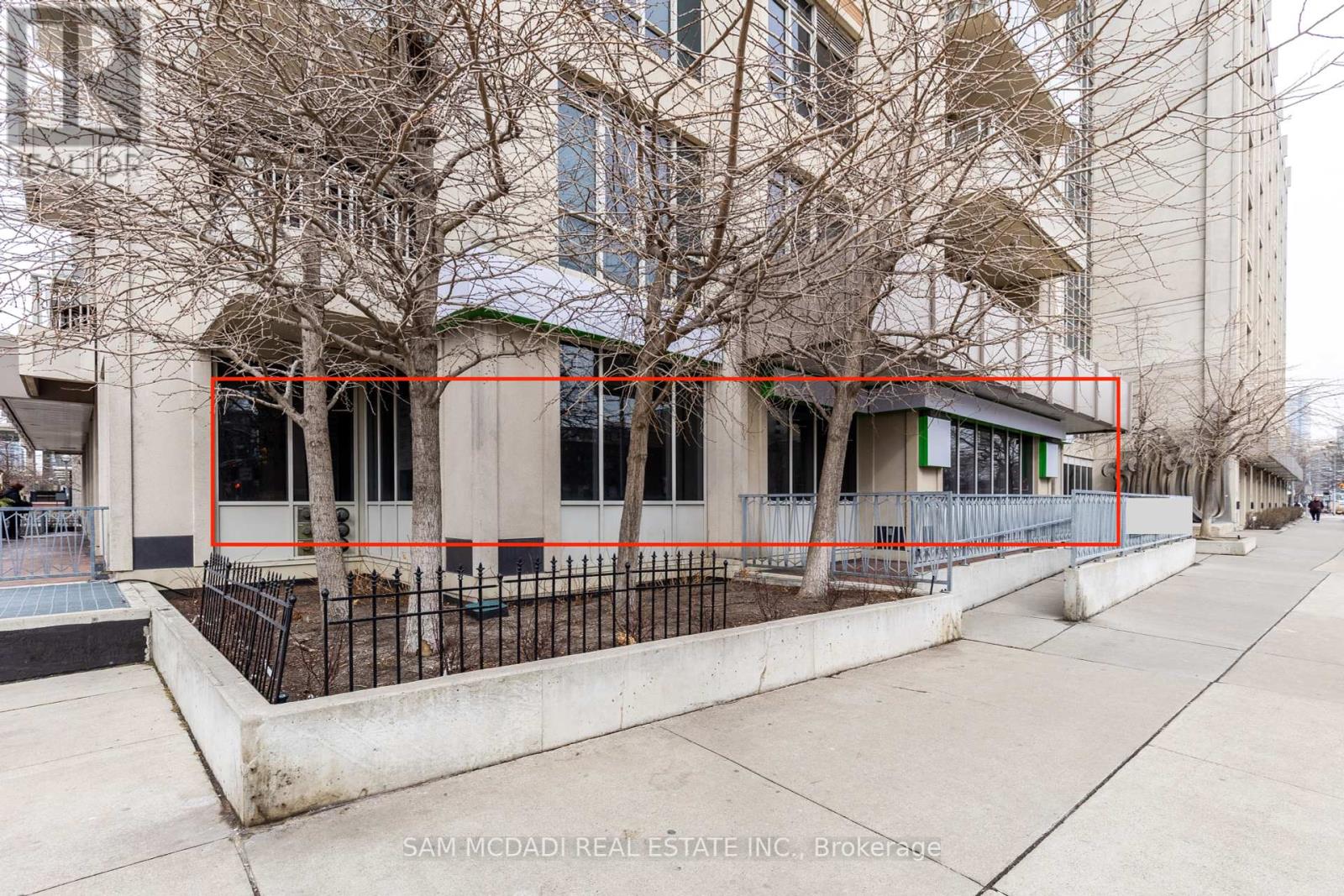 116 - 614 Fleet Street Property Photo 6