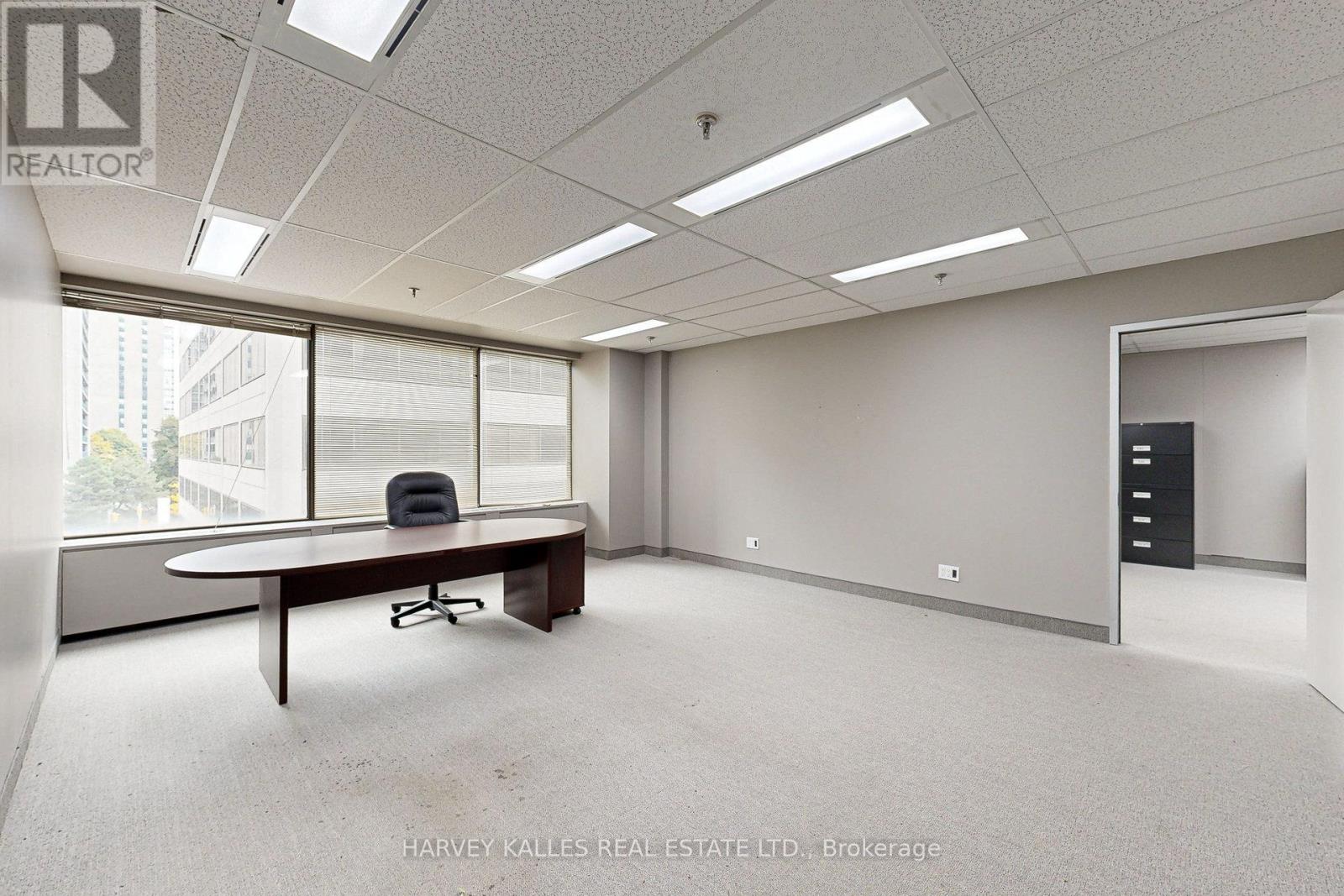 410 - 47 Sheppard Avenue E Property Photo 9
