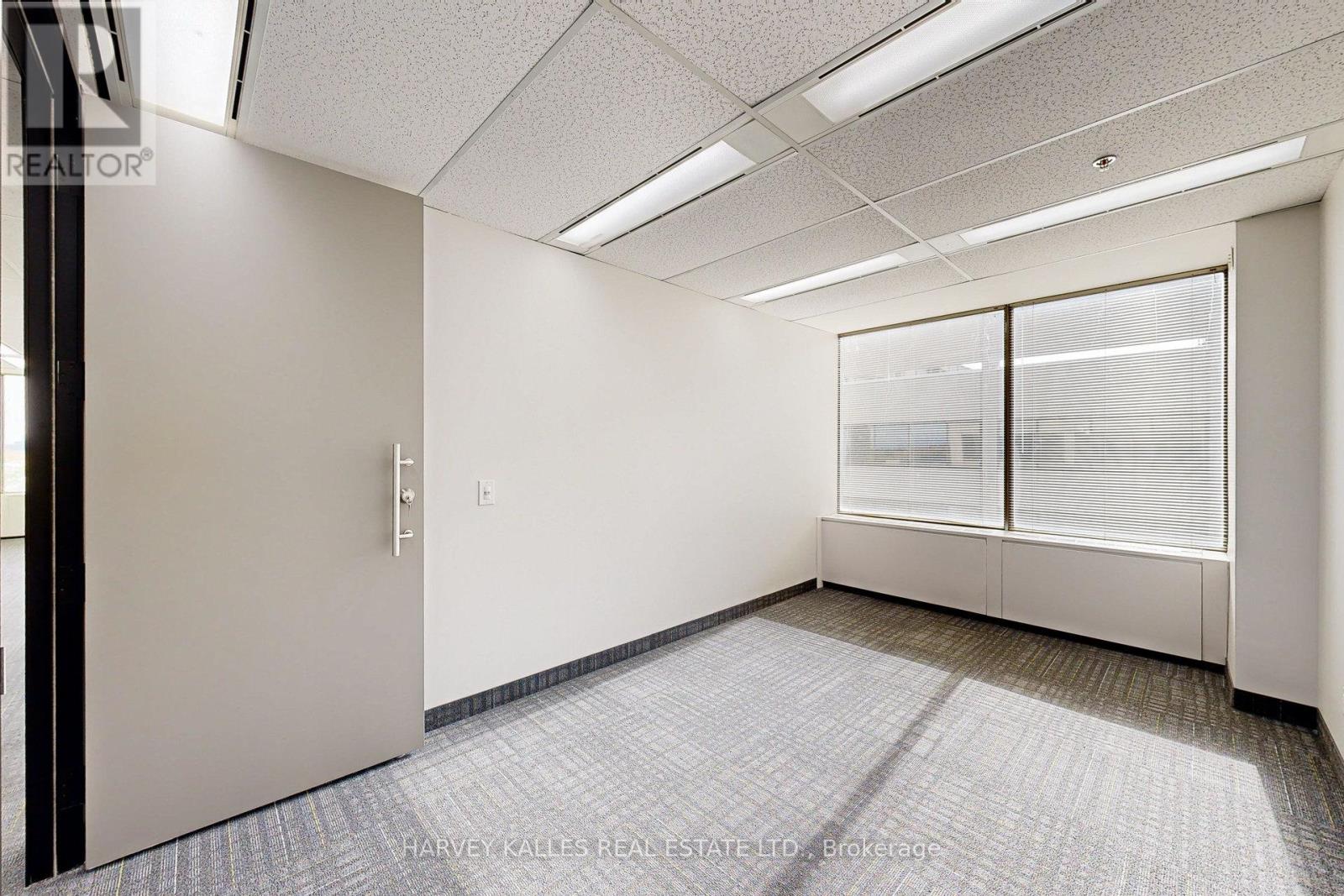 701 - 45 Sheppard Avenue E Property Photo 16