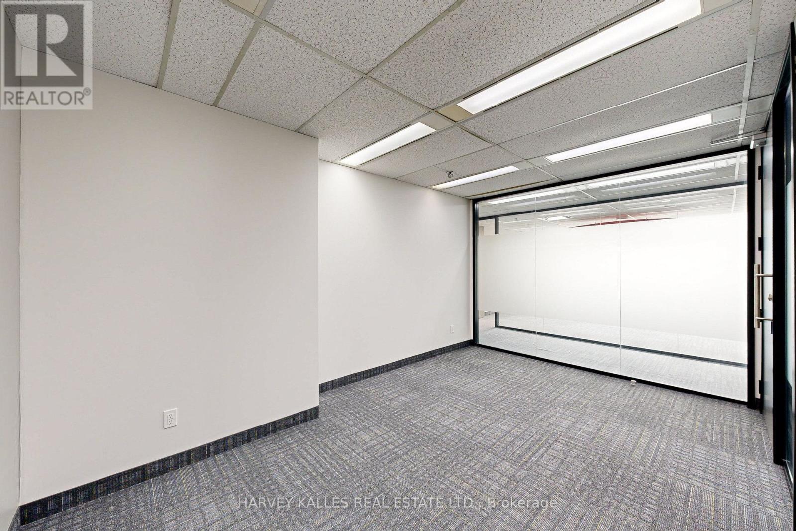 701 - 45 Sheppard Avenue E Property Photo 30