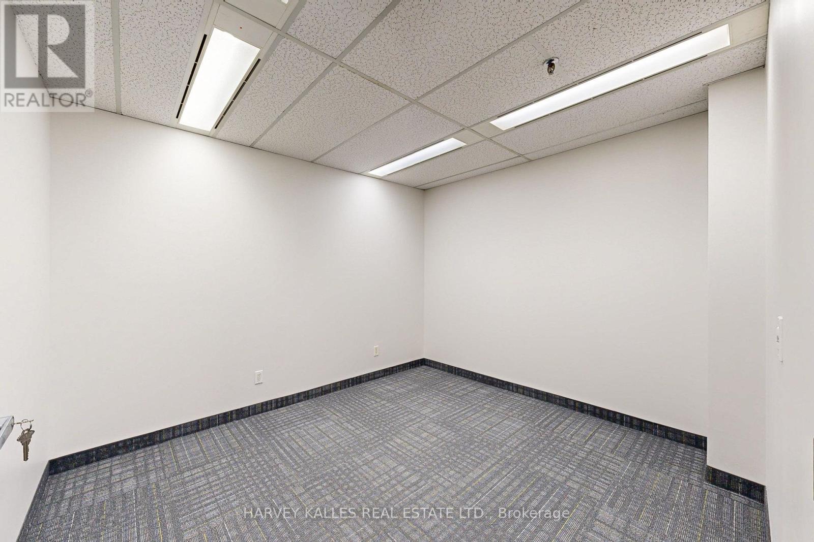 701 - 45 Sheppard Avenue E Property Photo 34