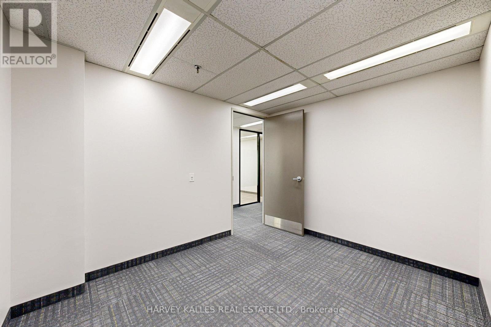 701 - 45 Sheppard Avenue E Property Photo 35