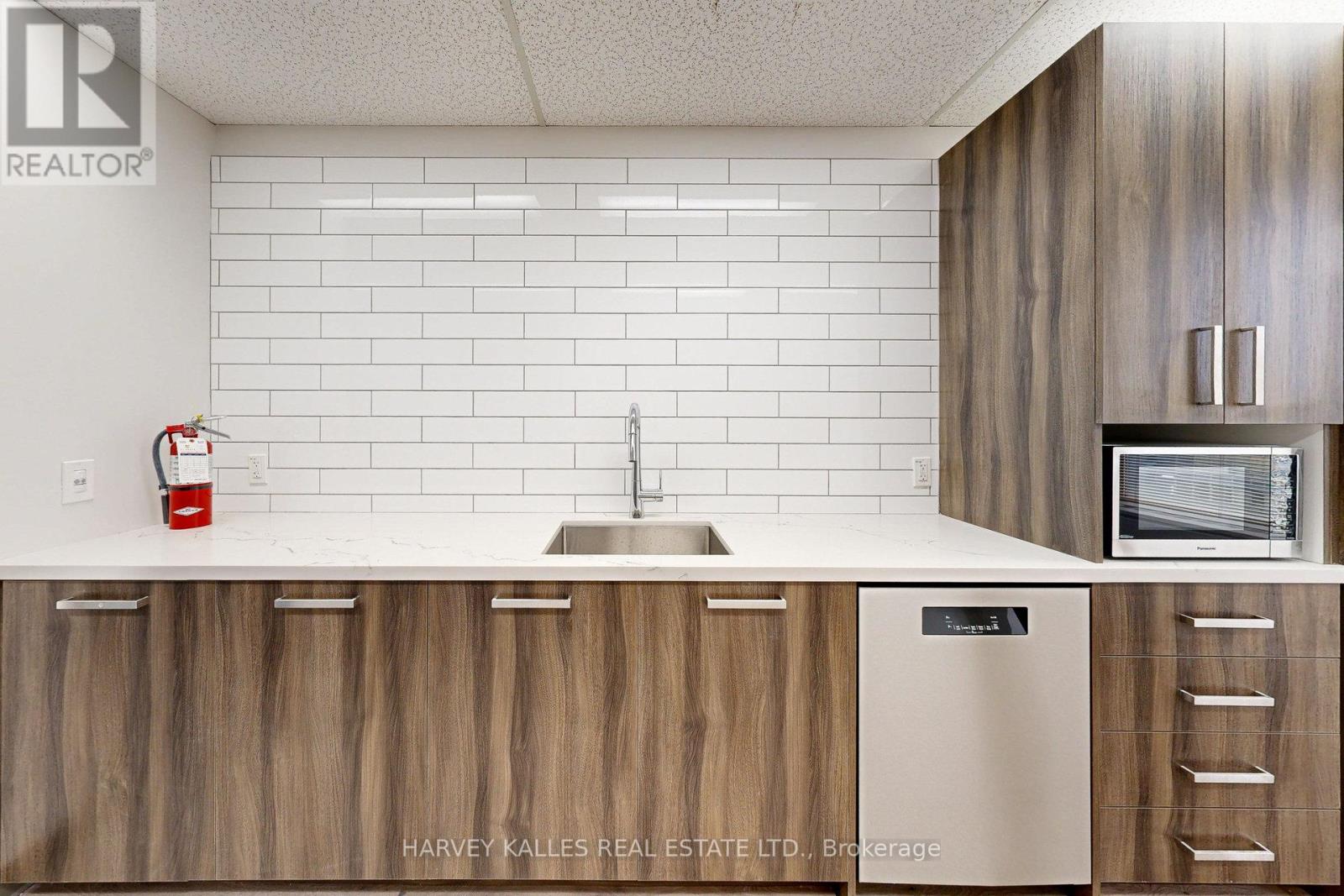 701 - 45 Sheppard Avenue E Property Photo 37