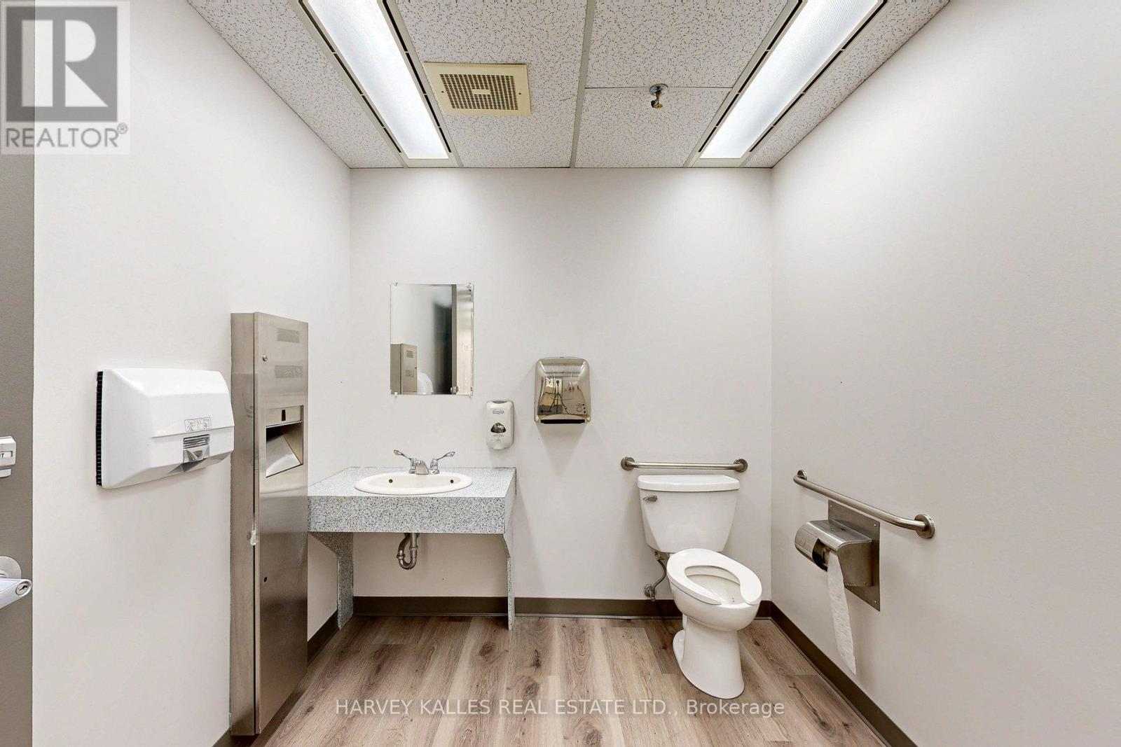 701 - 45 Sheppard Avenue E Property Photo 39
