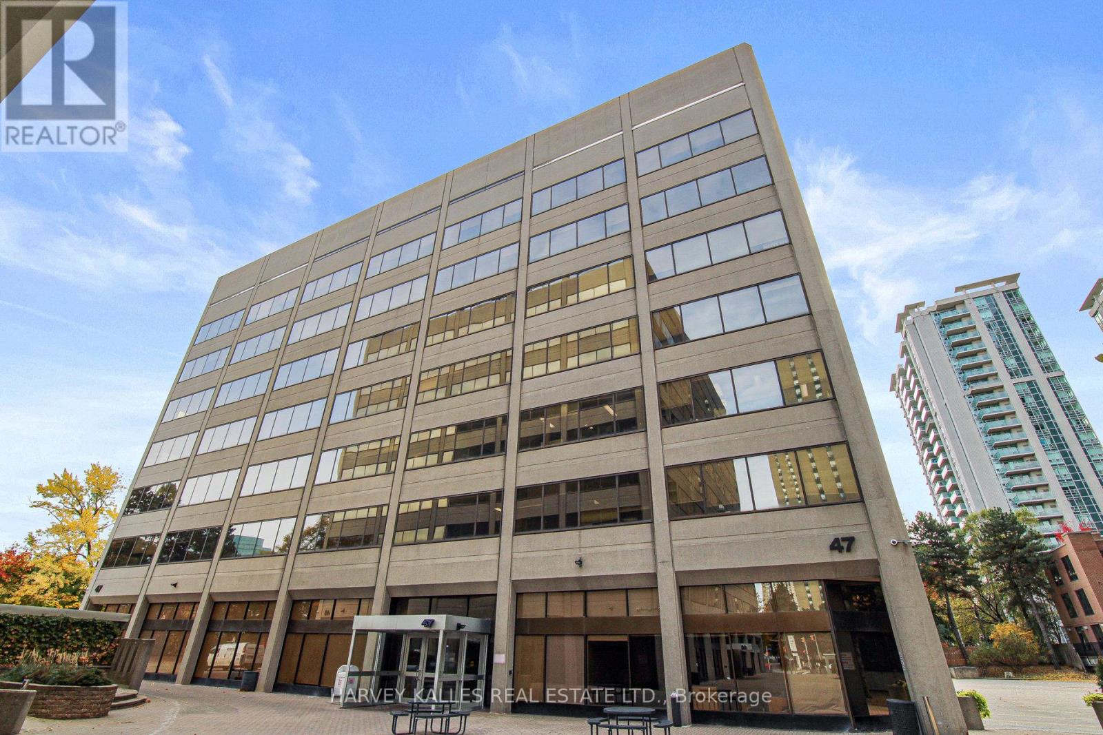 302 - 45 Sheppard Avenue E Property Photo 2