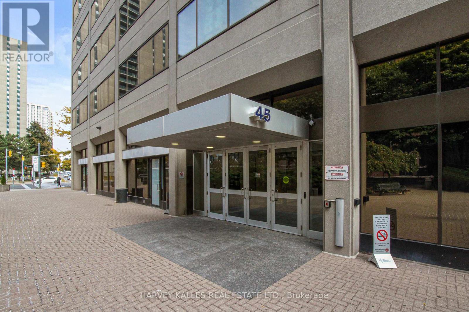 302 - 45 Sheppard Avenue E Property Photo 3