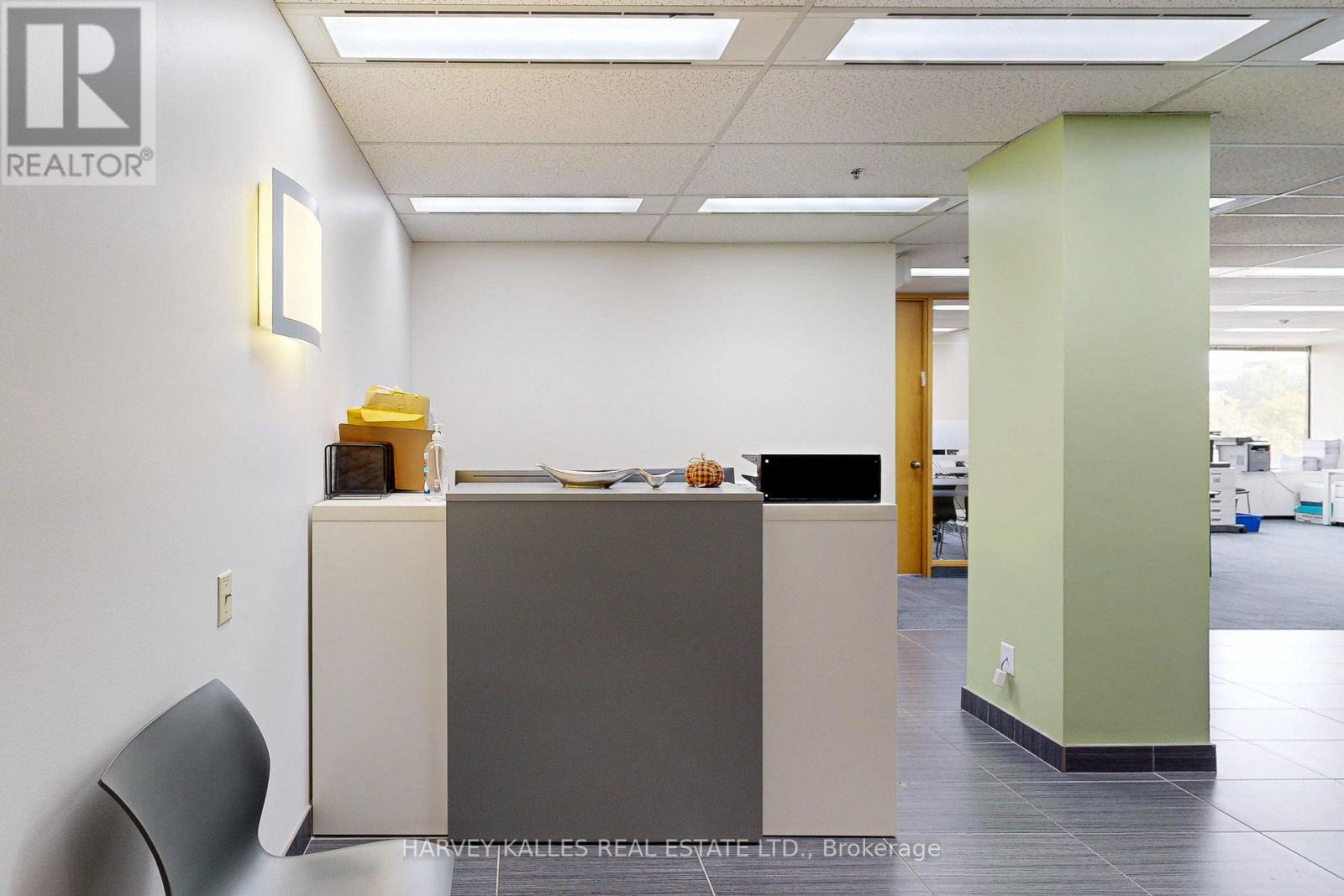 302 - 45 Sheppard Avenue E Property Photo 5