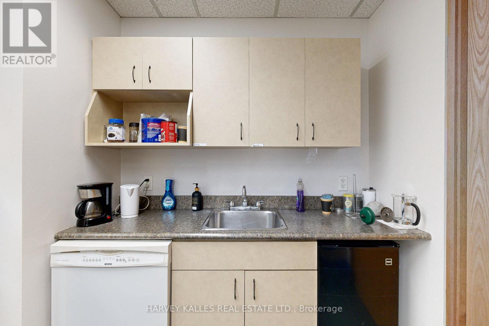 302 - 45 Sheppard Avenue E Property Photo 11