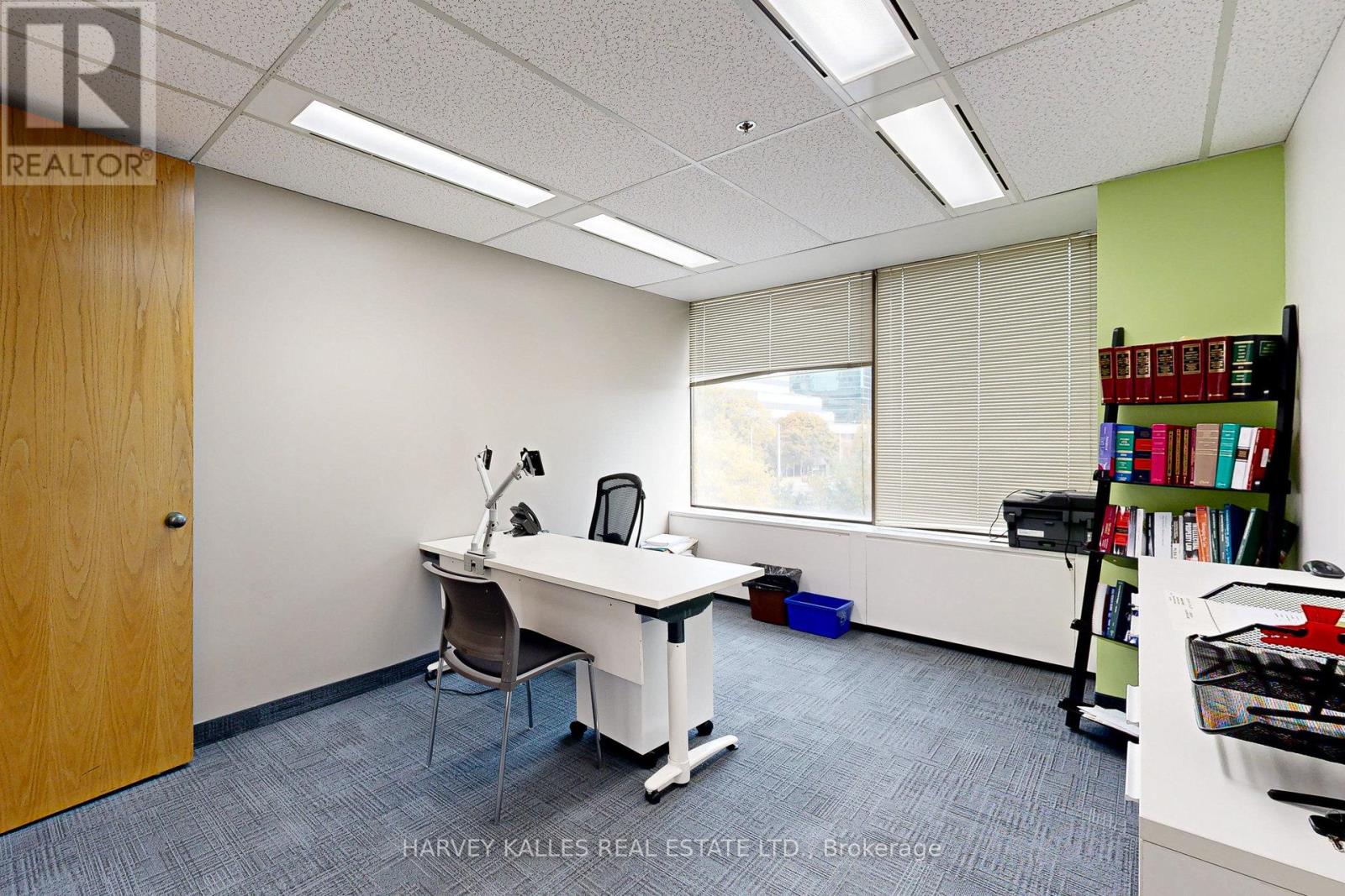 302 - 45 Sheppard Avenue E Property Photo 24