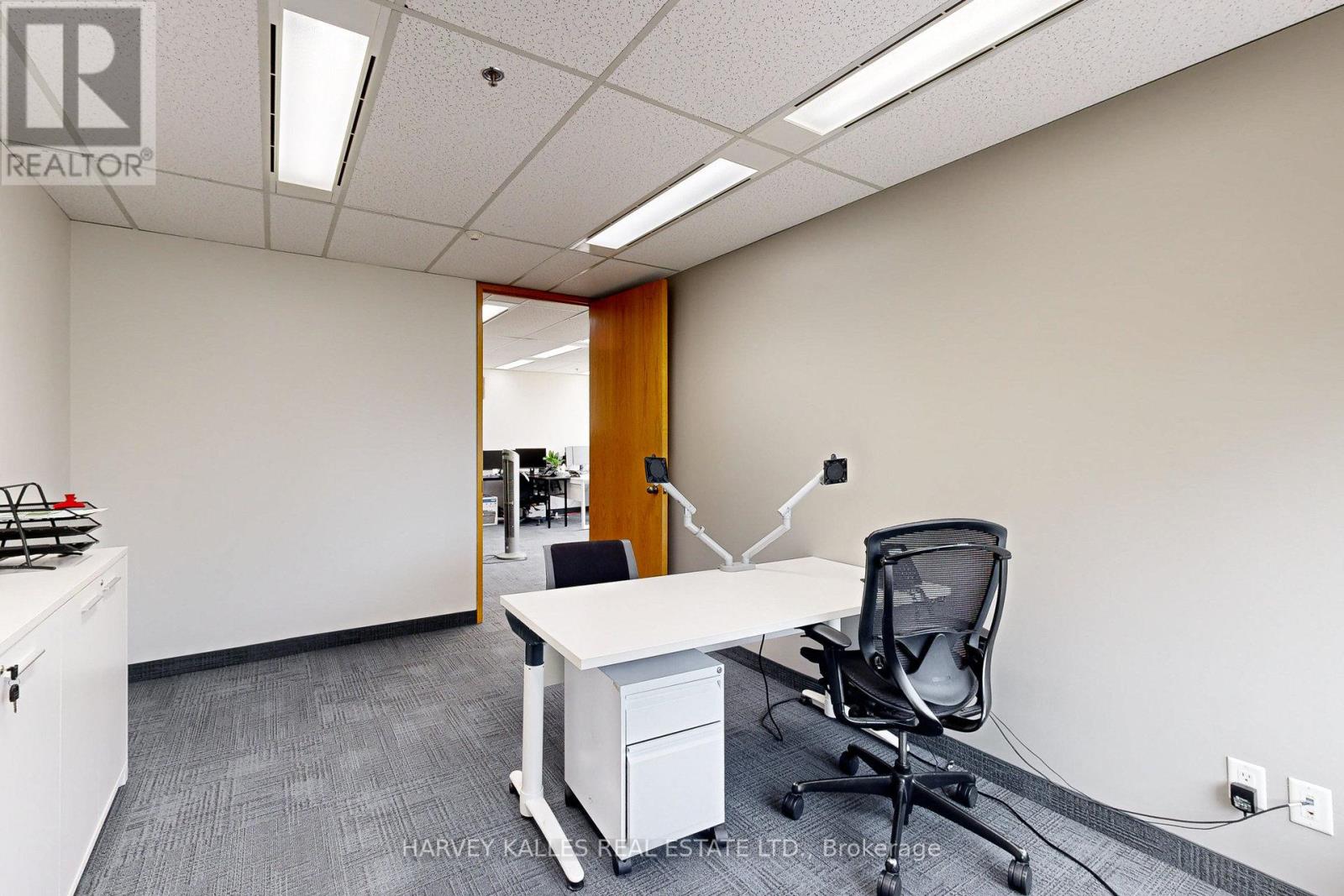 302 - 45 Sheppard Avenue E Property Photo 25