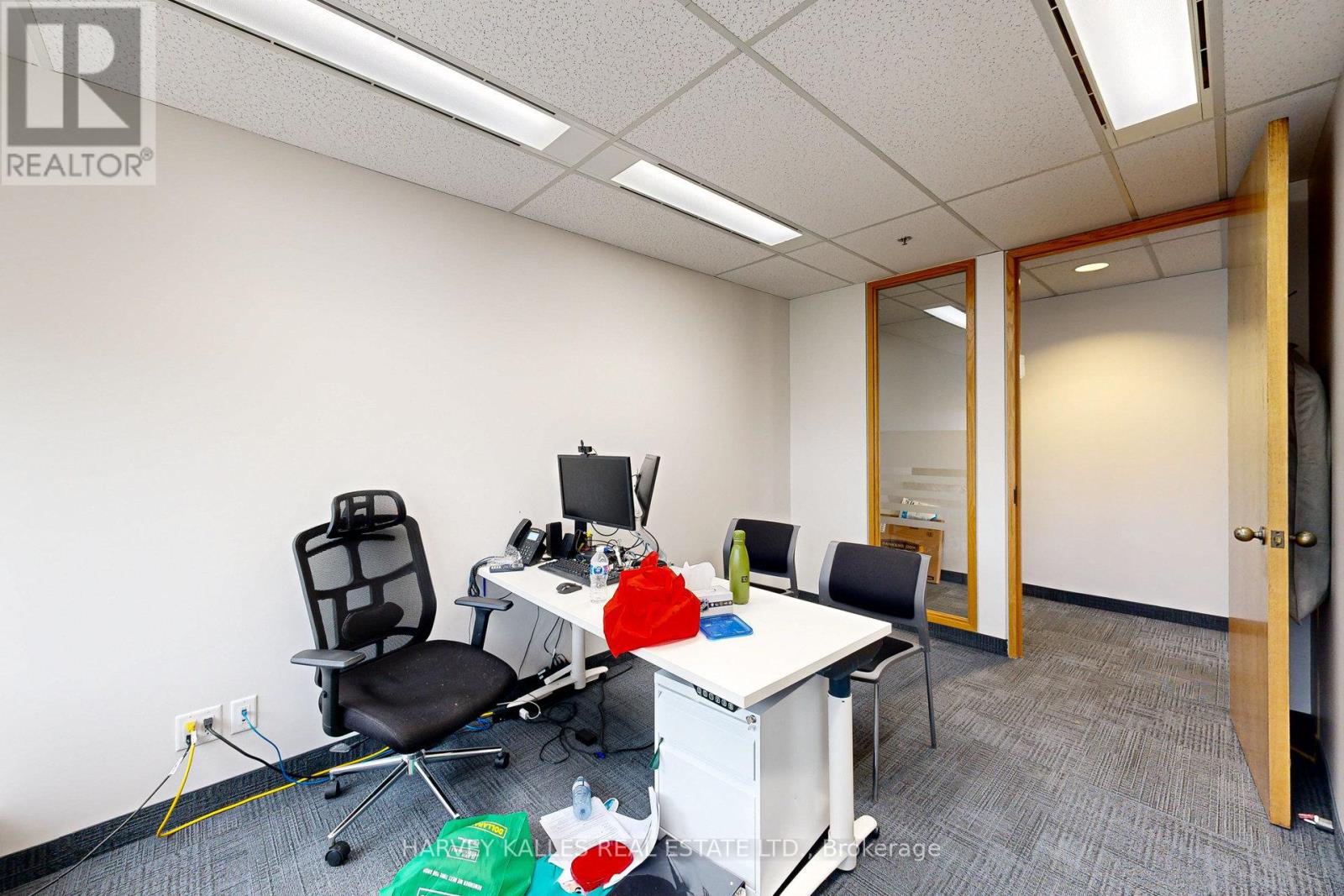 302 - 45 Sheppard Avenue E Property Photo 28