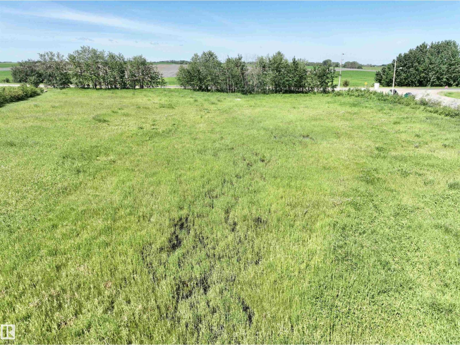 100 57415 Rng Rd 101 Property Photo 2