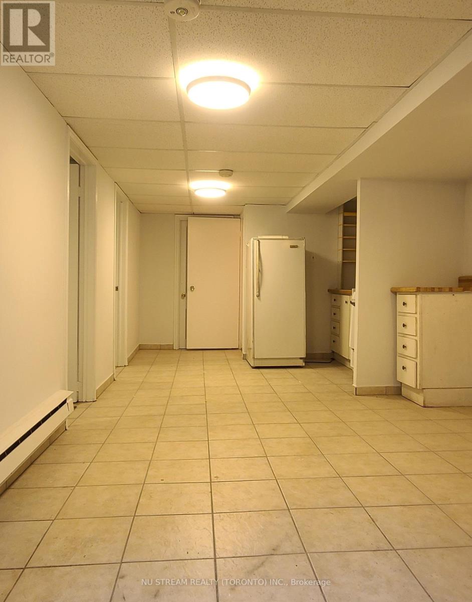 Lower-r - 130 Kingston Road Property Photo 4
