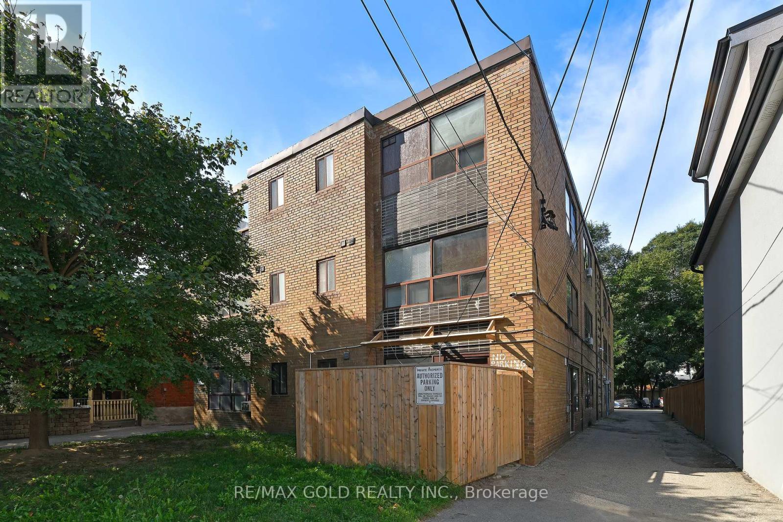 156 Barrington Avenue Property Photo 1
