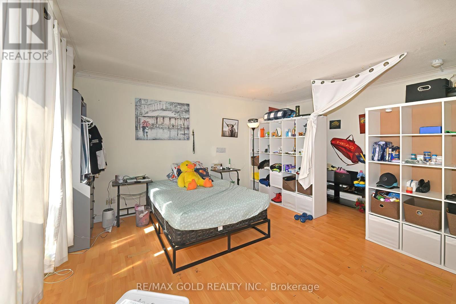 156 Barrington Avenue Property Photo 4