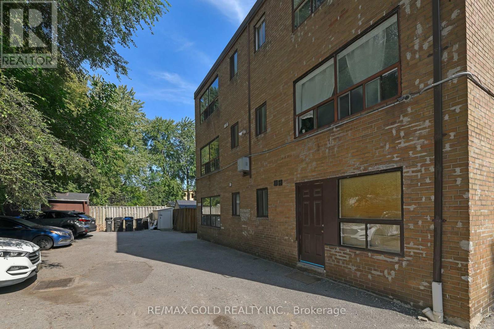 156 Barrington Avenue Property Photo 17