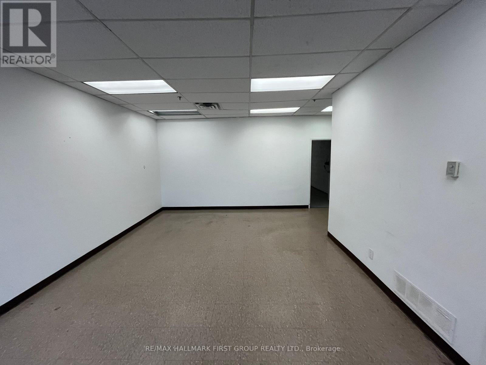 9 - 55 Mills Road Property Photo 3