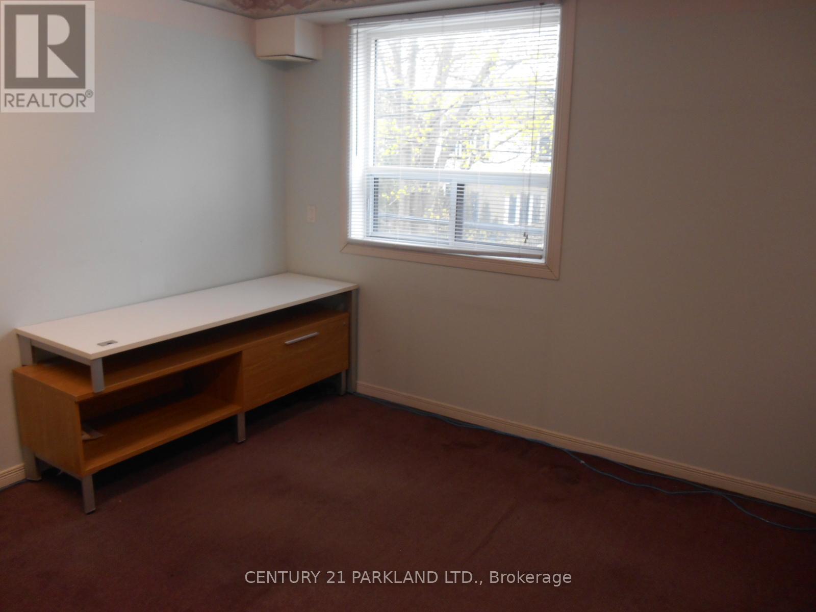 211 - 2179 Danforth Avenue Property Photo 4